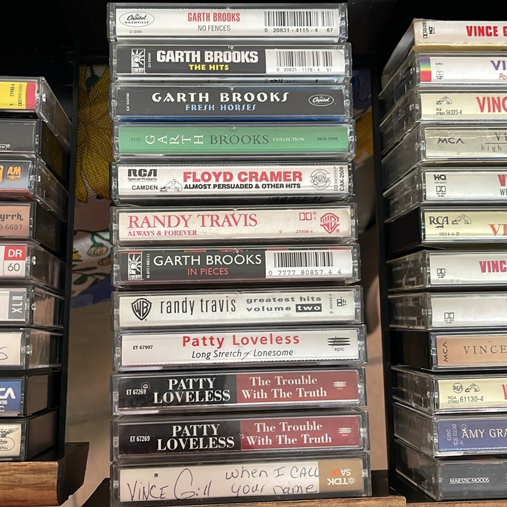 Cassettes - Picture 2 of 5
